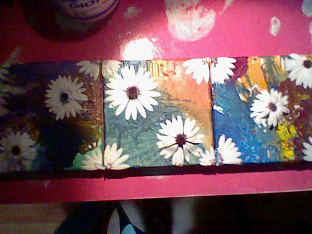 Canvas painting by Inês Reis (@inesreisx)